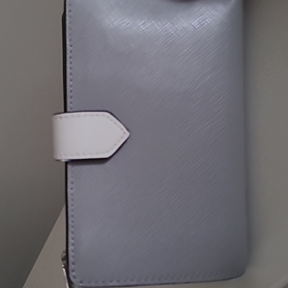 Kate Spade wallet - Picture 2 of 5